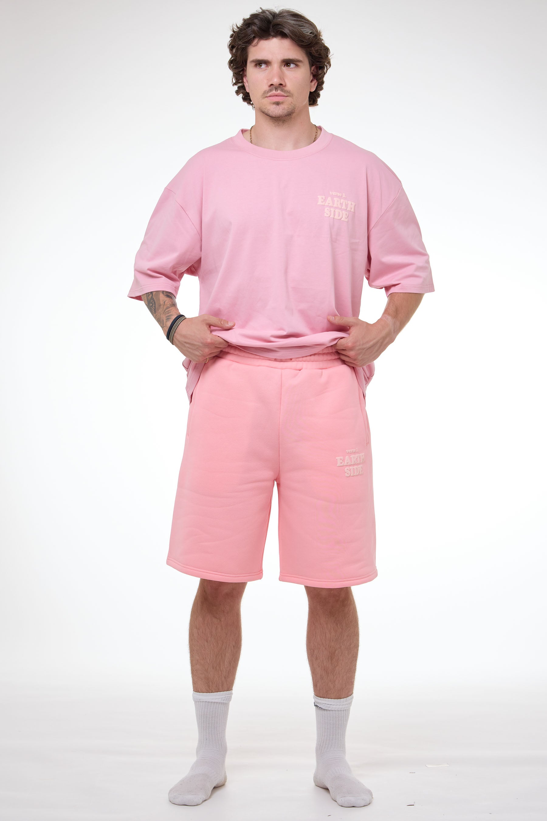 Verse 1 Sweatshorts Pink