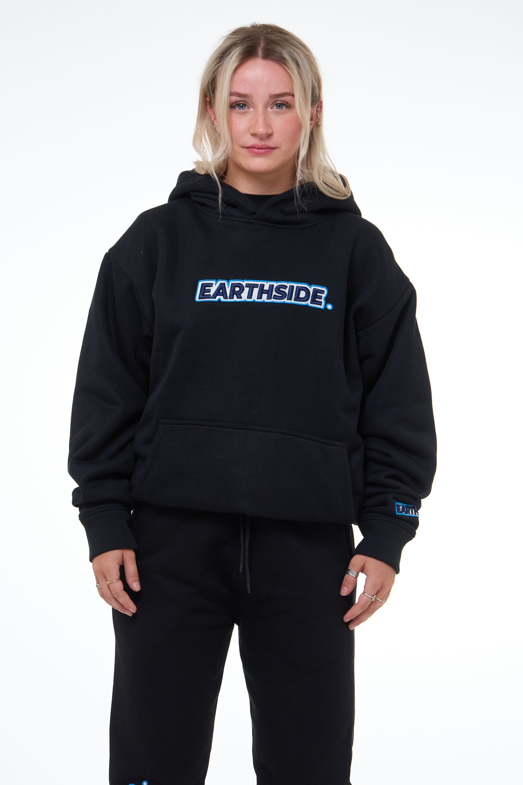 Earthside Hoodie Black
